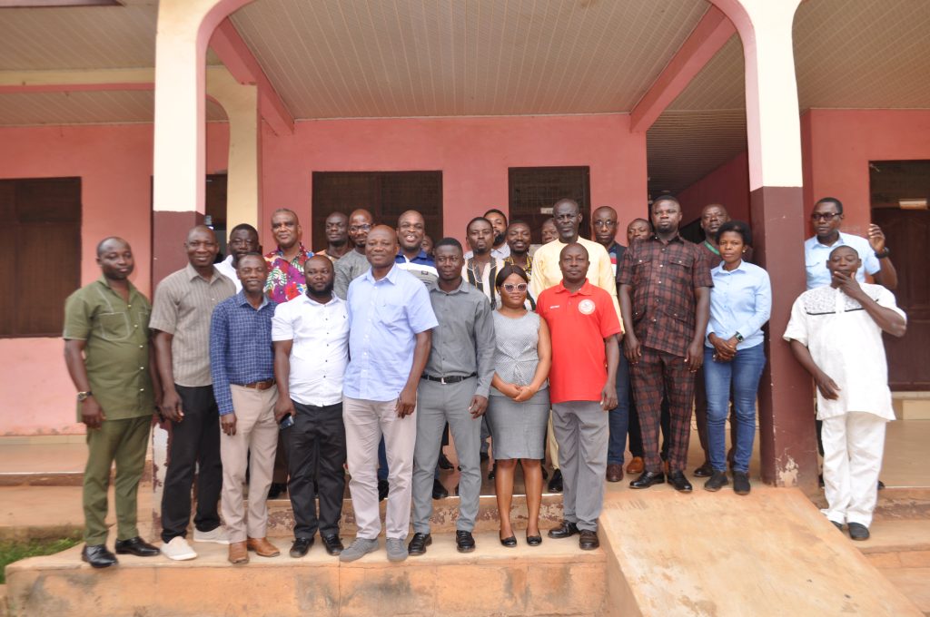 DCE VISITS DISTRICT EDUCATION OFFICE
